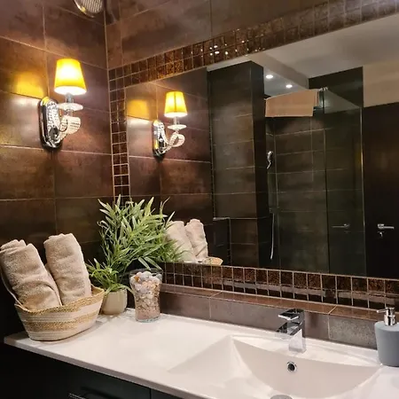 Warta Lux Apartment, Self Check-in 24h, Free Parking Apartment *